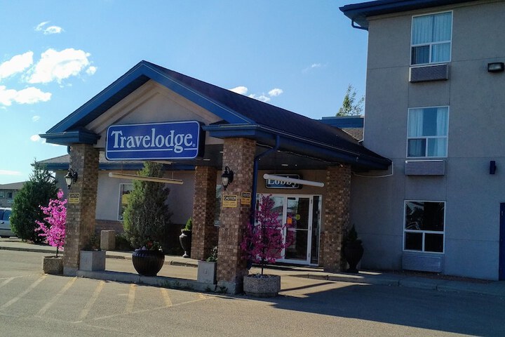 Hotel 2 of 39