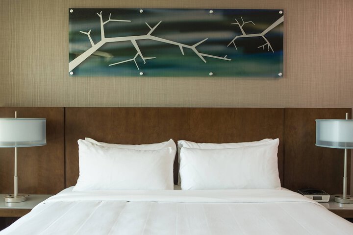 Room 27 of 86