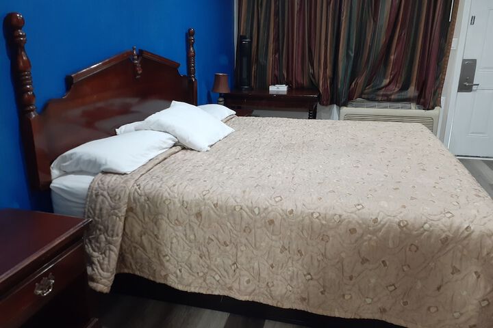 Room 18 of 35