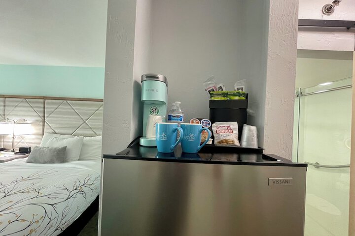 Room 106 of 206