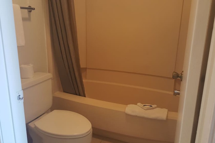 Room 56 of 82