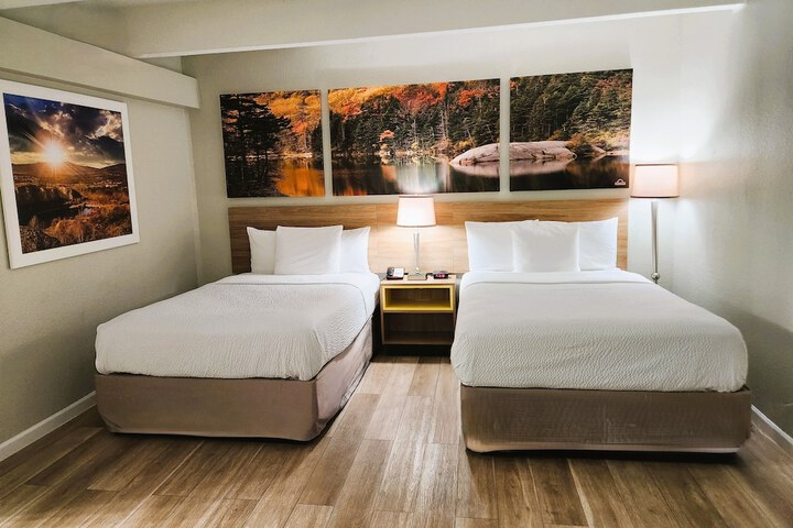 Room 12 of 22