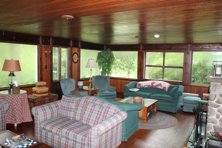 Fox Creek Inn LLC