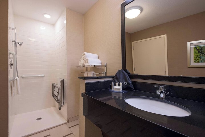 Room 20 of 29