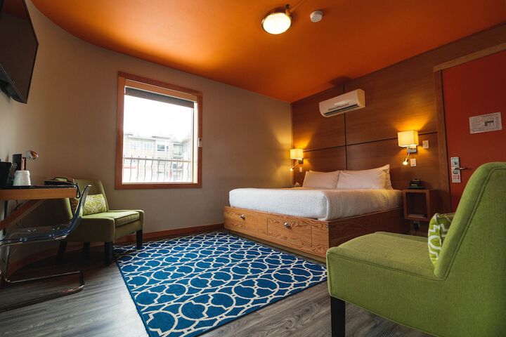 Room 40 of 78