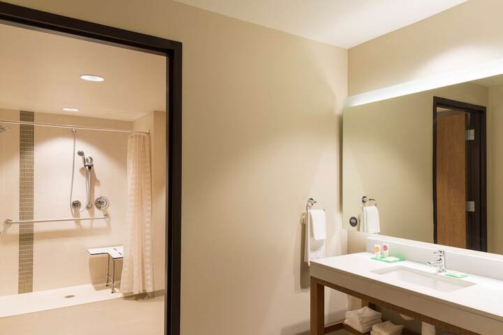 Room 20 of 39