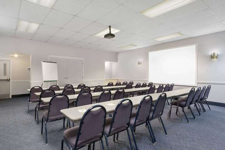 Business Center 40 of 40