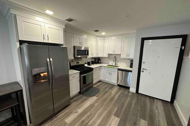 The Chic Suite - 1BR with Luxe Amenities
