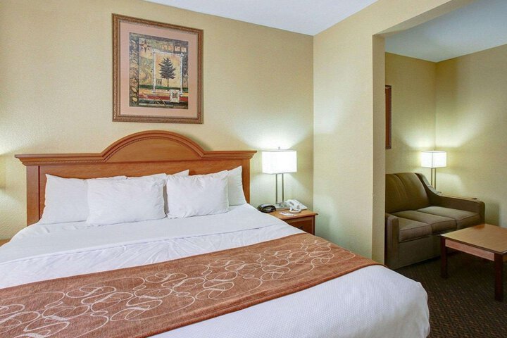 Room 13 of 25