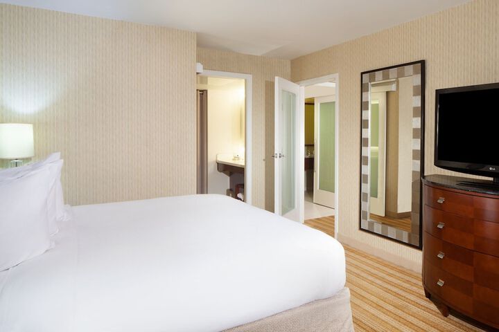 Room 40 of 80