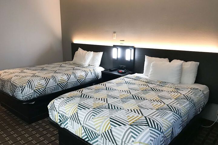 Room 10 of 17