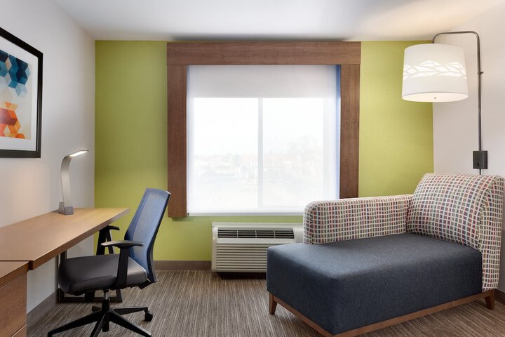 Room 21 of 53