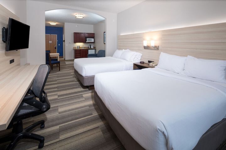 Holiday Inn Express Hotel & Suites Detroit - Utica by IHG