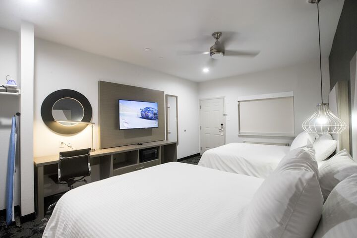 Room 18 of 32