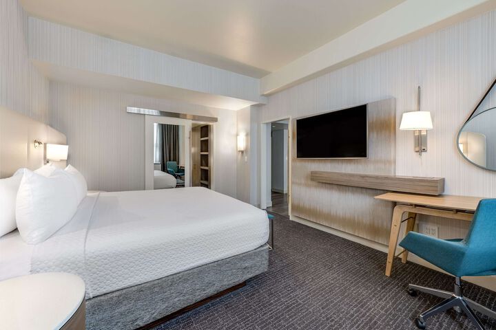 Room 56 of 109