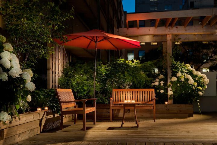 Holiday Inn Toronto Downtown Centre by IHG