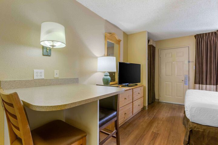 Room 19 of 29