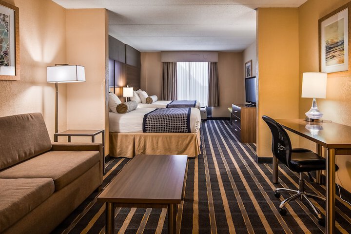Room 33 of 43