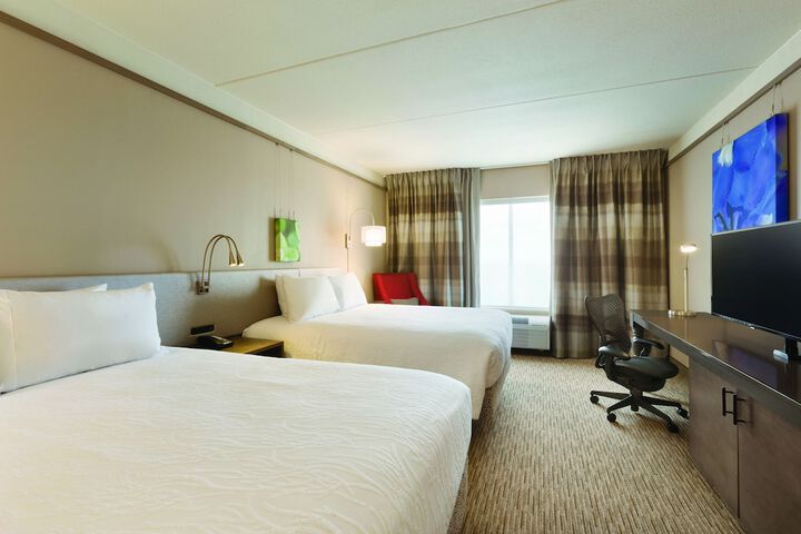 Room 9 of 33