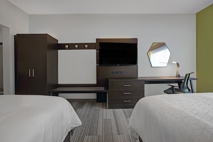 Room 30 of 50
