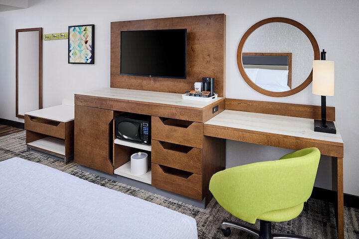 Room 9 of 22