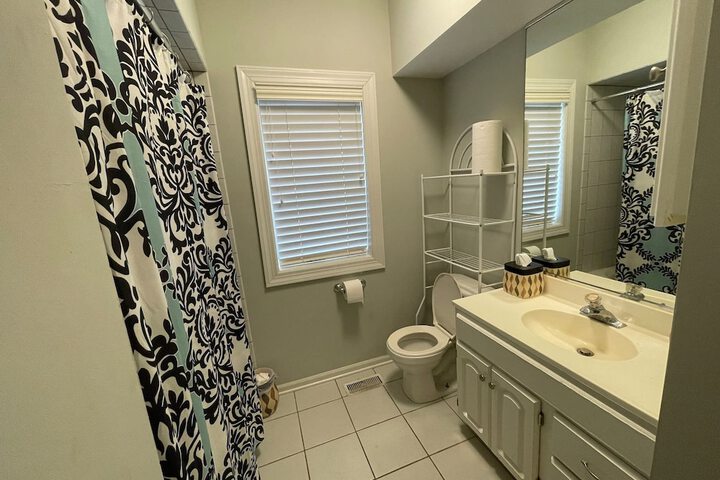 Feel Cozy at Home in Cio a Clean Bright Welcoming Private Updated Room