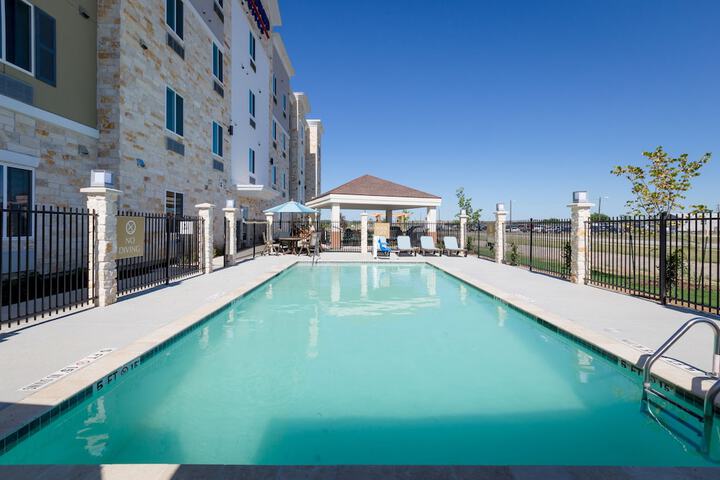 Pool 5 of 26