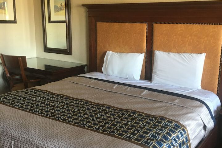 Room 14 of 17