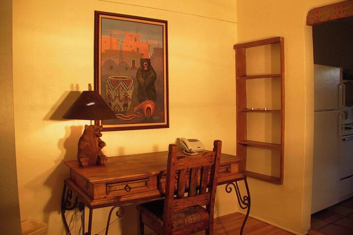 Room 33 of 68