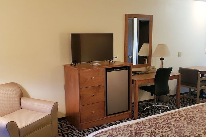 Room 28 of 77