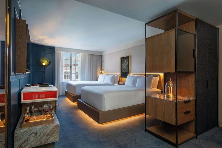 Room 40 of 100