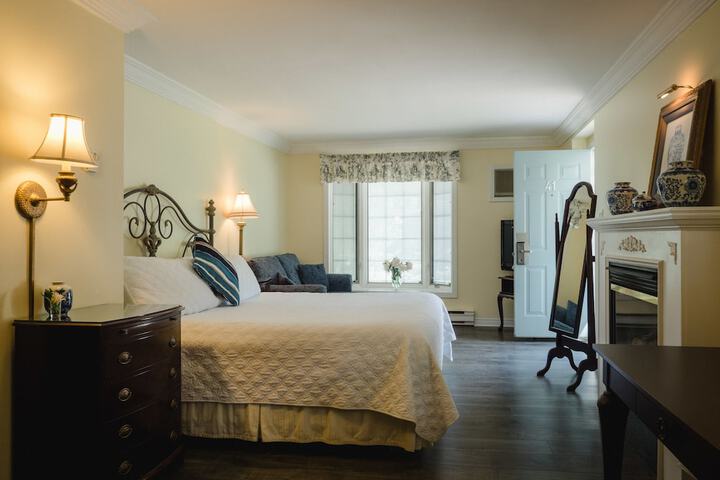 Room 12 of 29