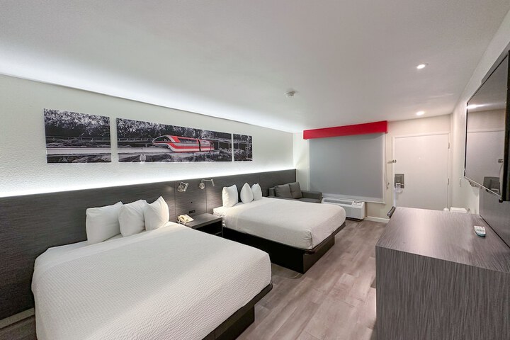 Room 41 of 85