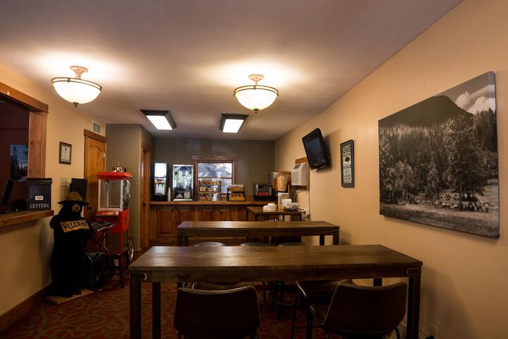 Hotel Interior 33 of 191