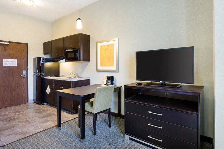 Room 33 of 34