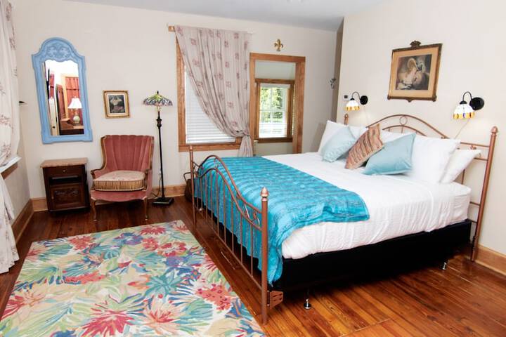 Room 80 of 206