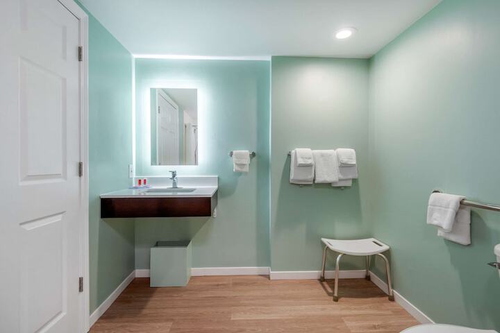 Quality Inn & Suites Lincoln I-93
