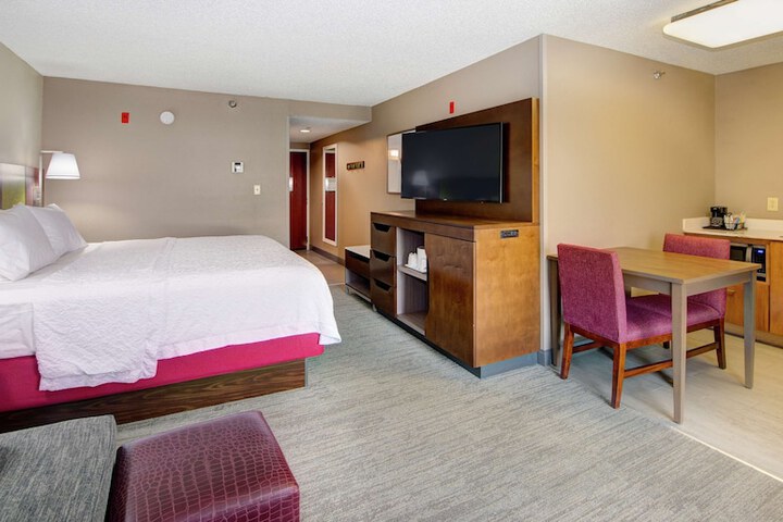 Room 11 of 29