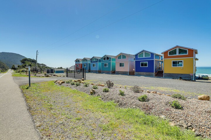 Peaceful Winter Retreat: Oregon Coastline Beach!