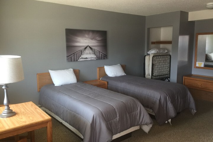 Room 5 of 20