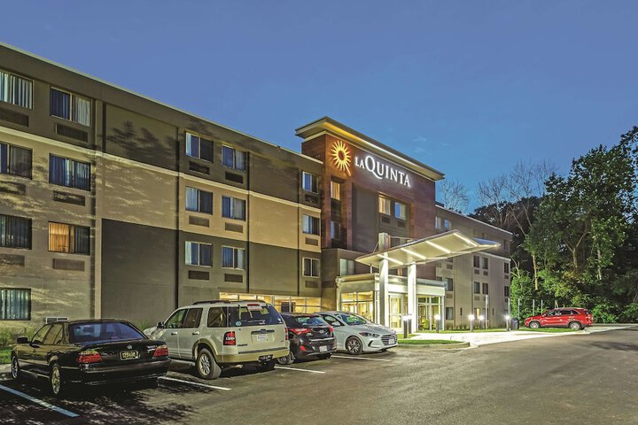 Hotel 5 of 42