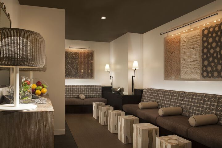 Pier House Resort & Spa