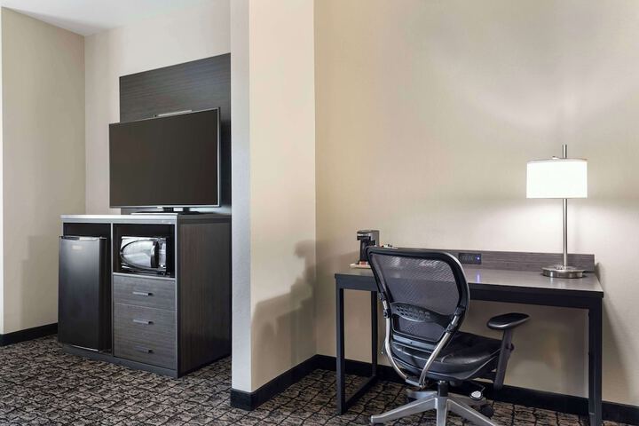 Best Western Carthage Inn & Suites