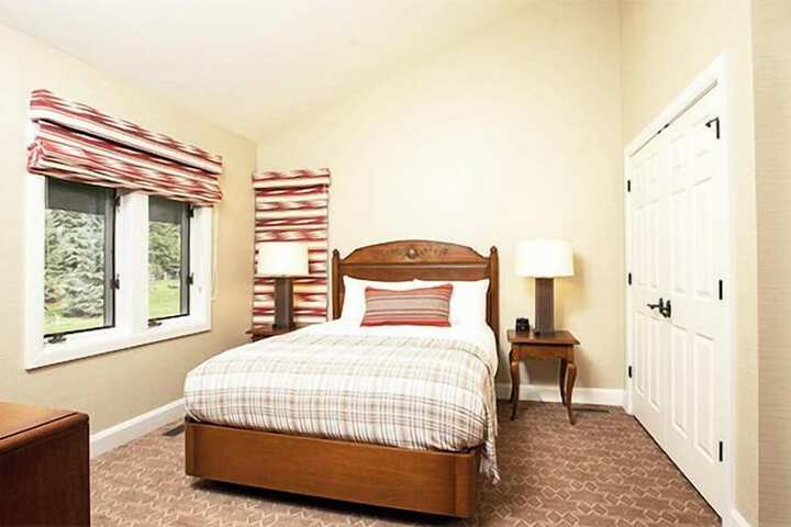 Room 96 of 138