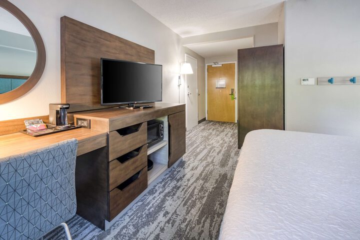 Room 50 of 106