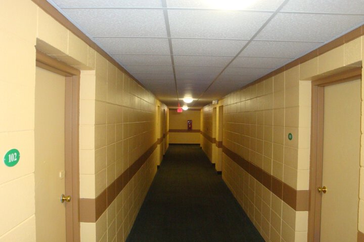 Ballroom/Hall 22 of 24