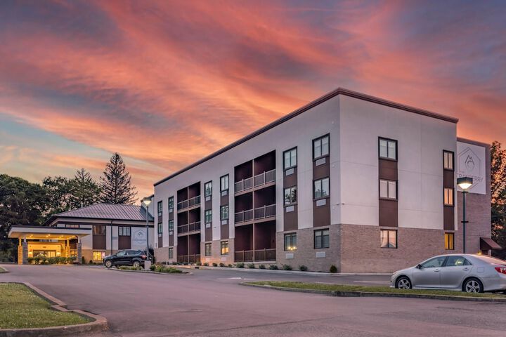 The Cranberry an Ascend Collection Hotel