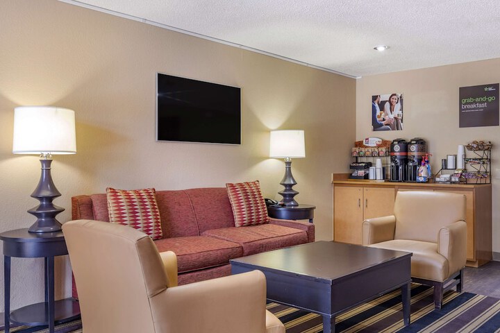 Hotel Interior 11 of 29