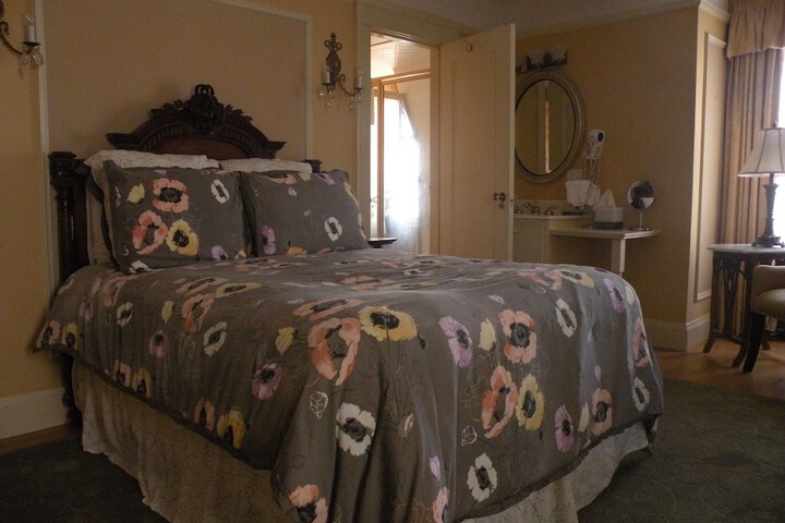 Room 25 of 32