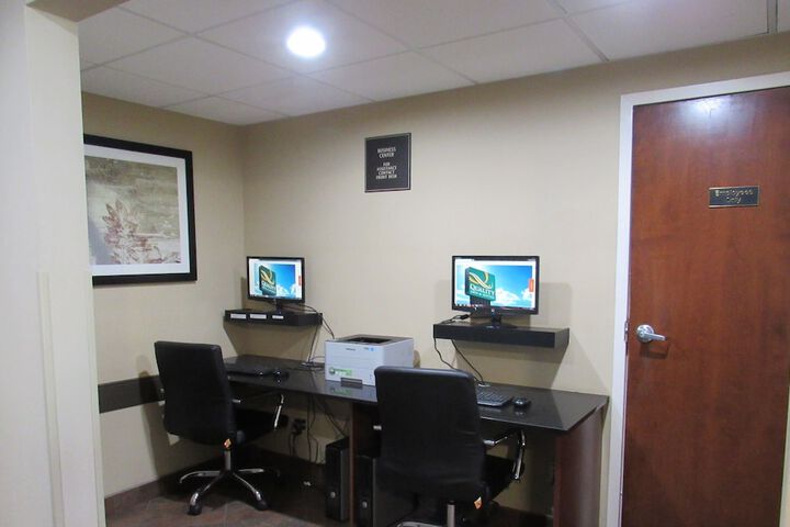 Business Center 29 of 30